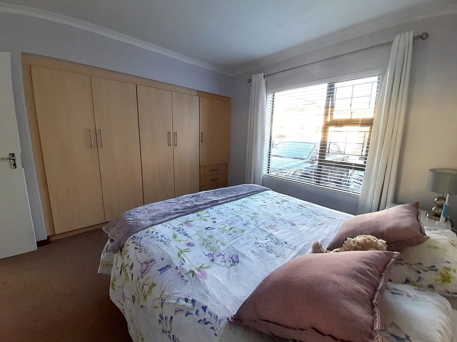 2 Bedroom Property for Sale in Sonstraal Heights Western Cape